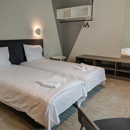 Dandelion Matisa With Free Parking