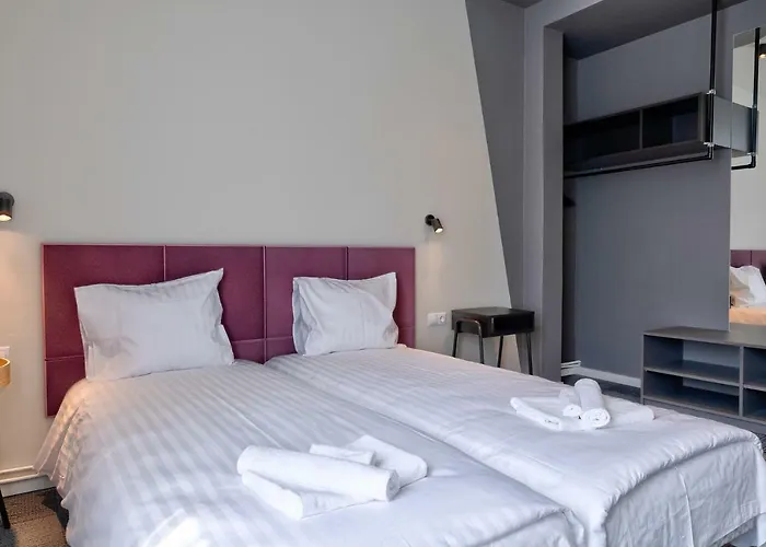 Dandelion Matisa With Free Parking