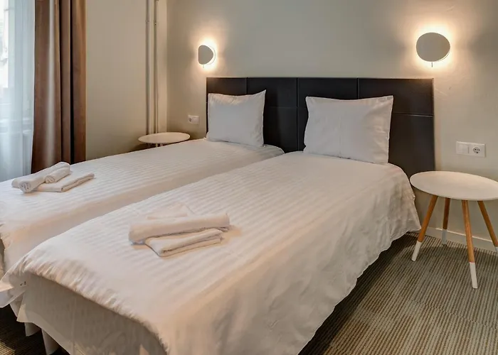 Dandelion Matisa With Free Parking Riga